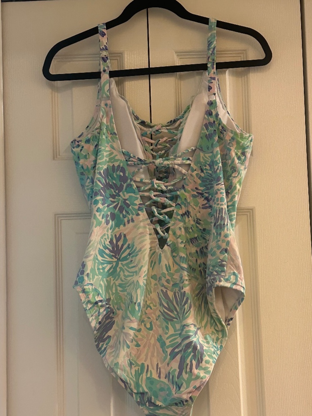 Lilly Pulitzer  ISLE LATTICE ONE-PIECE Size 14 - Picture 3 of 5